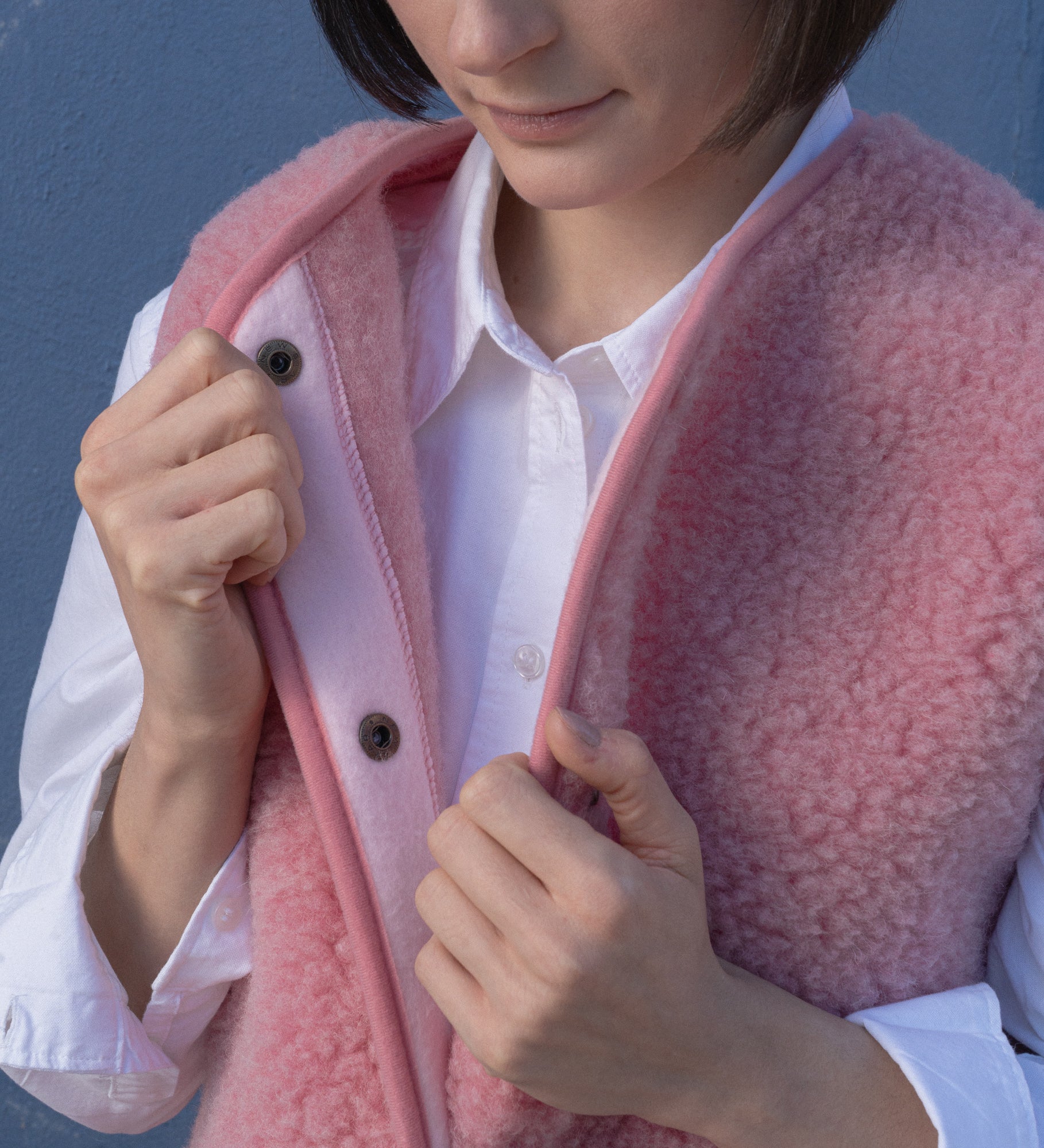 GAJA Zapinana kamizelka z wełny merino - różana