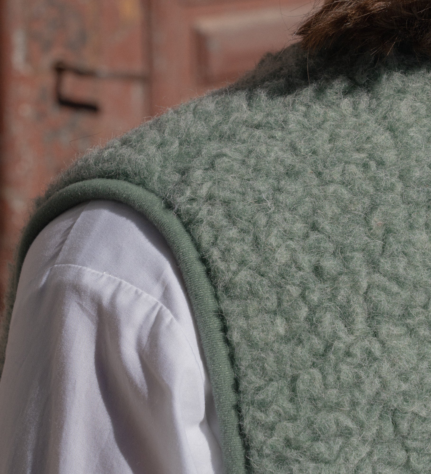 GAJA Zapinana kamizelka z wełny merino - leśny mech