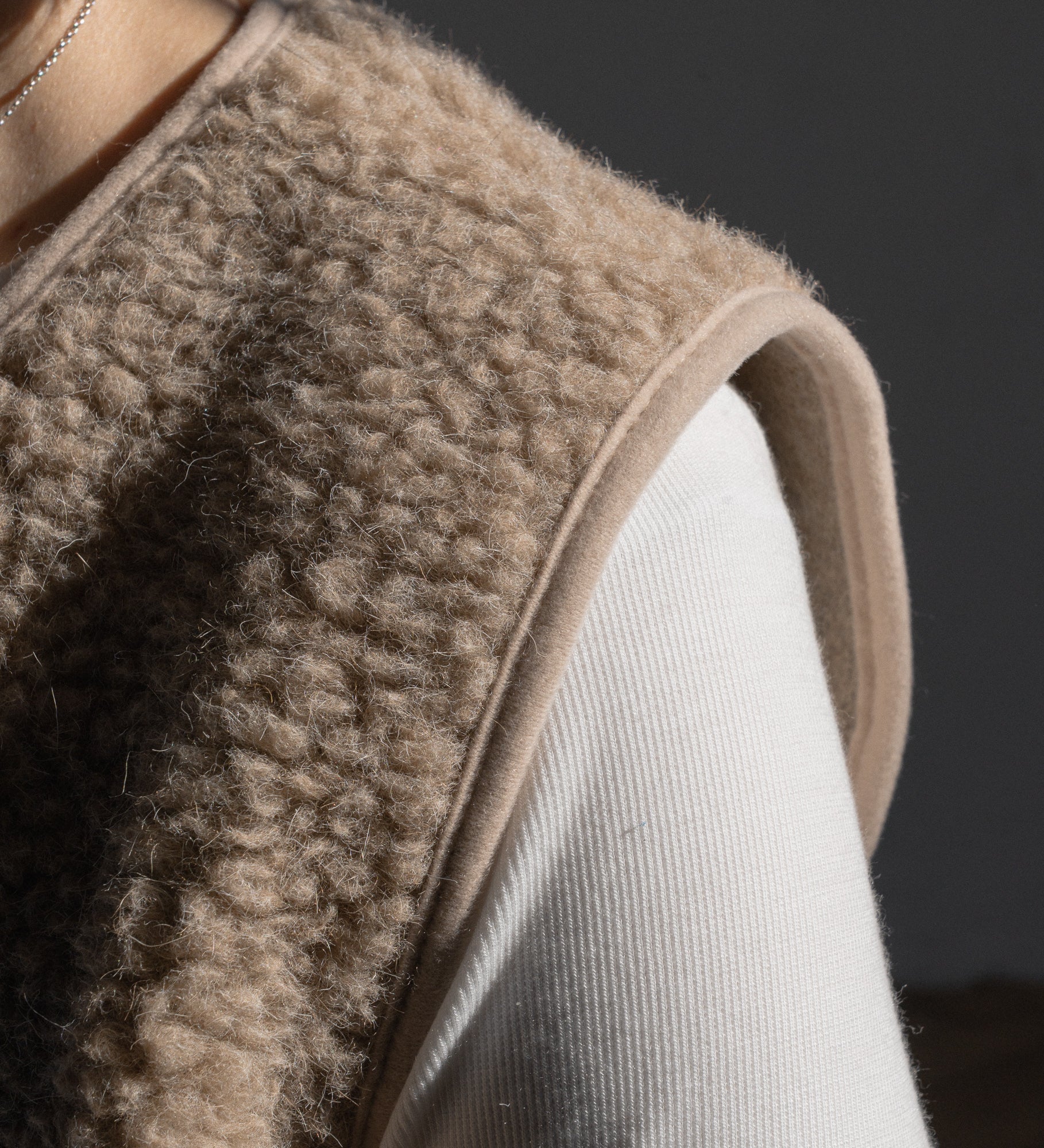 VILDE Wełniana kamizelka na zamek - dębowa