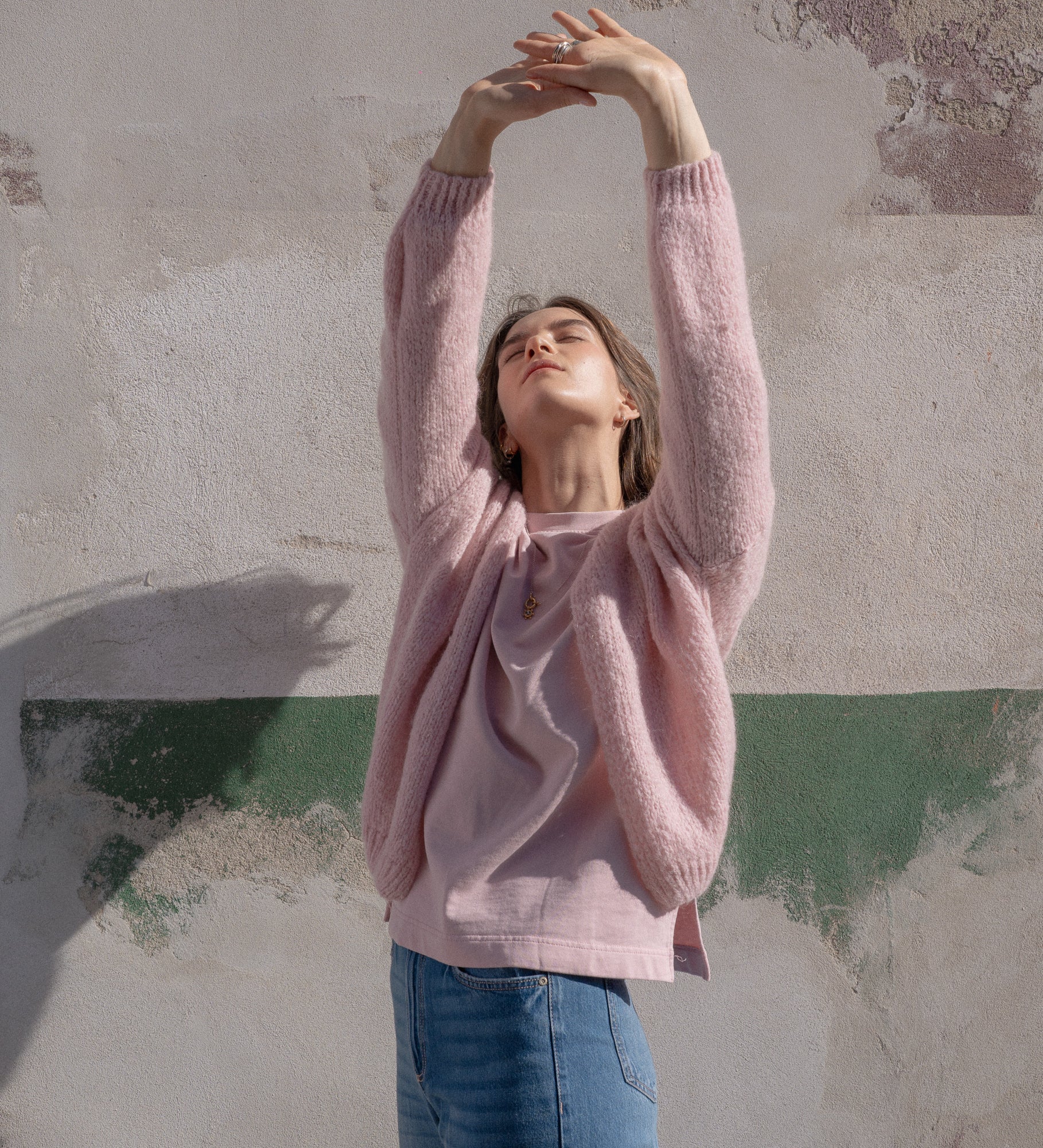 ASTRID Wełniany sweter z wełny i moheru - różany