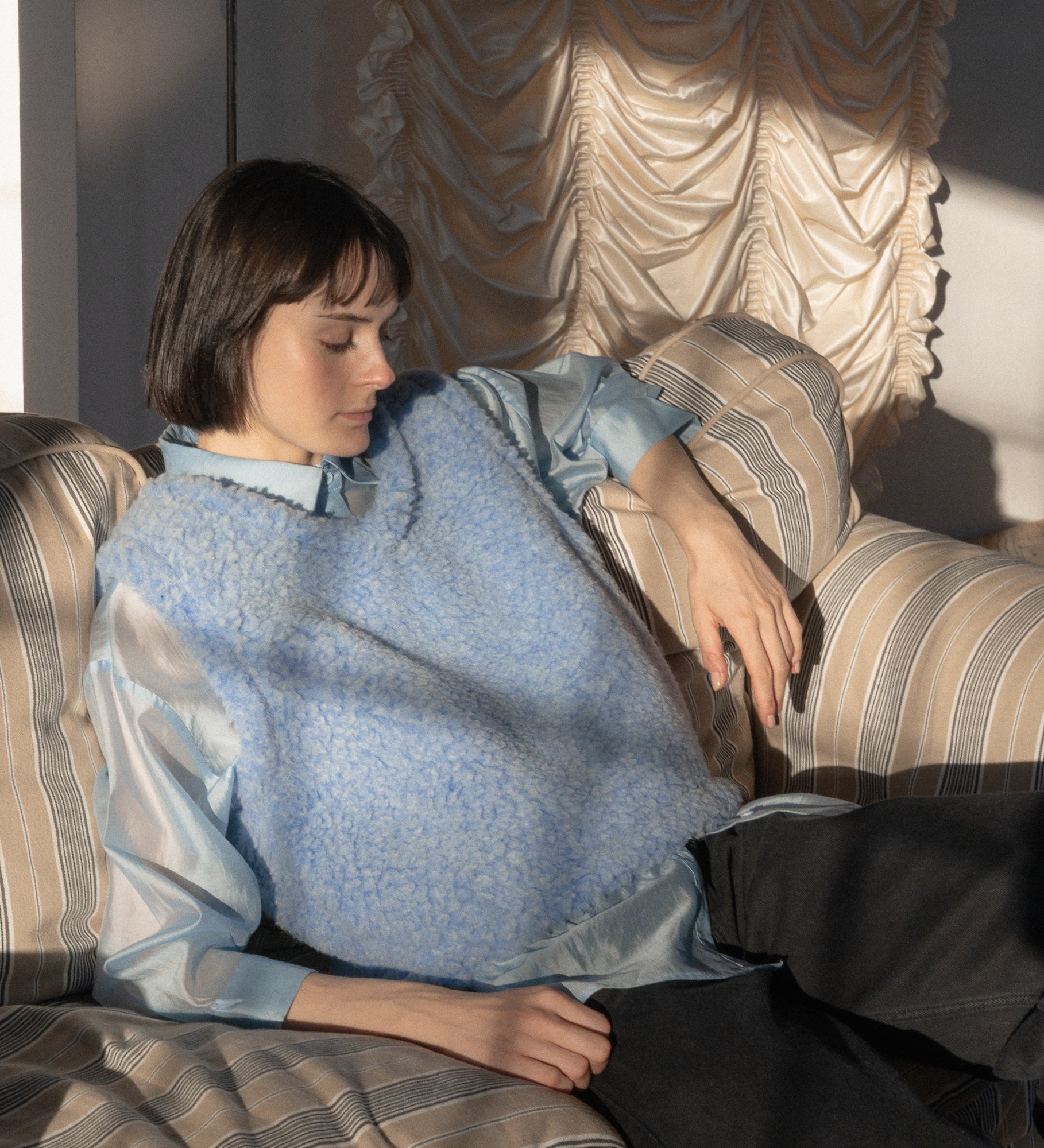 RUNA Kamizelka przez głowę z wełny merino - błękit