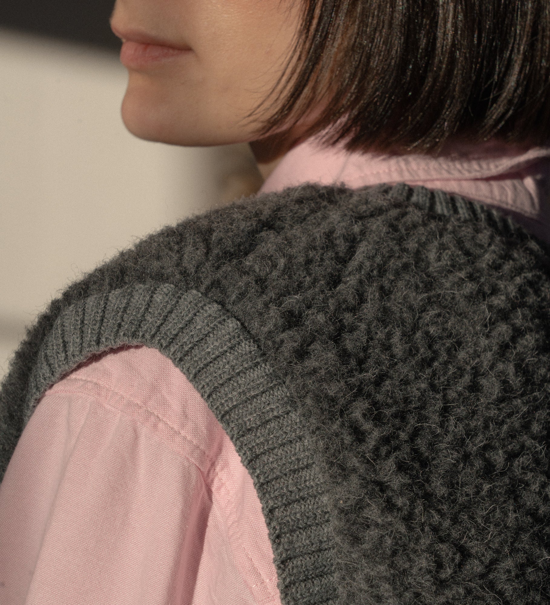 LUNA sleeveless jumper that makes the whole outfit - graphite