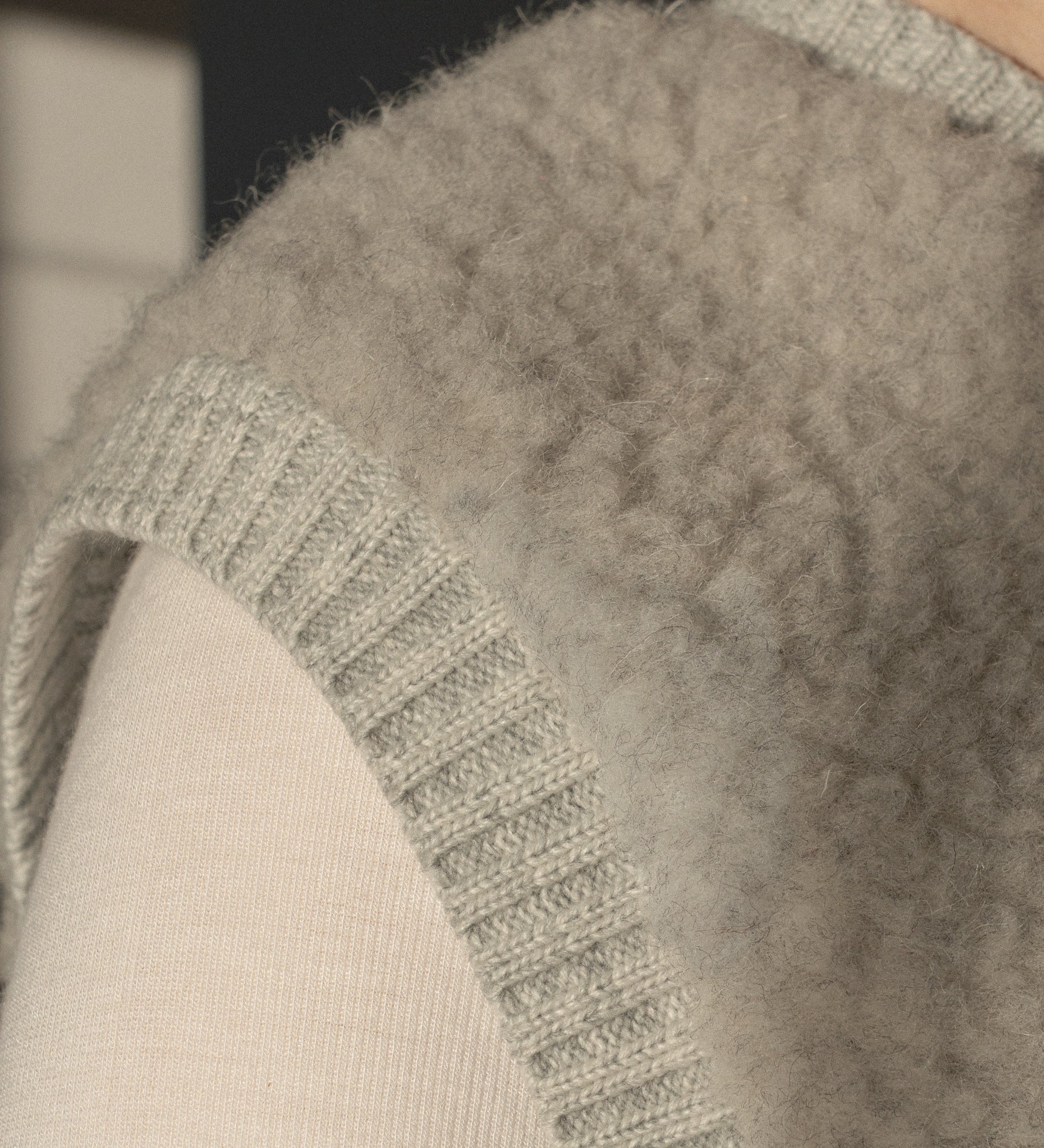 LUNA sleeveless jumper that makes the whole outfit - grey