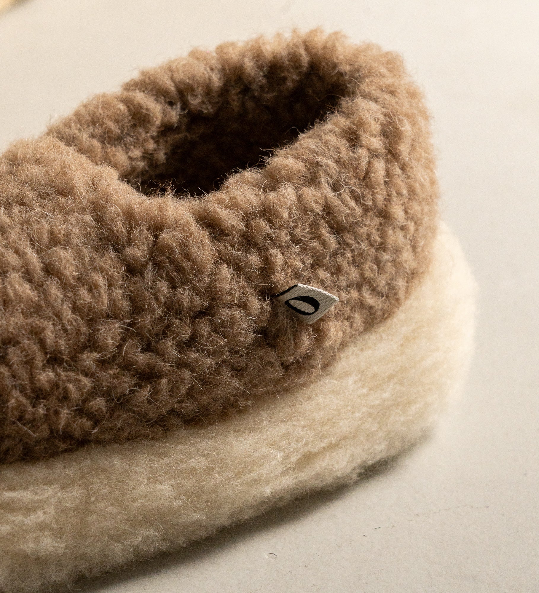 ALMA wool slippers - oak