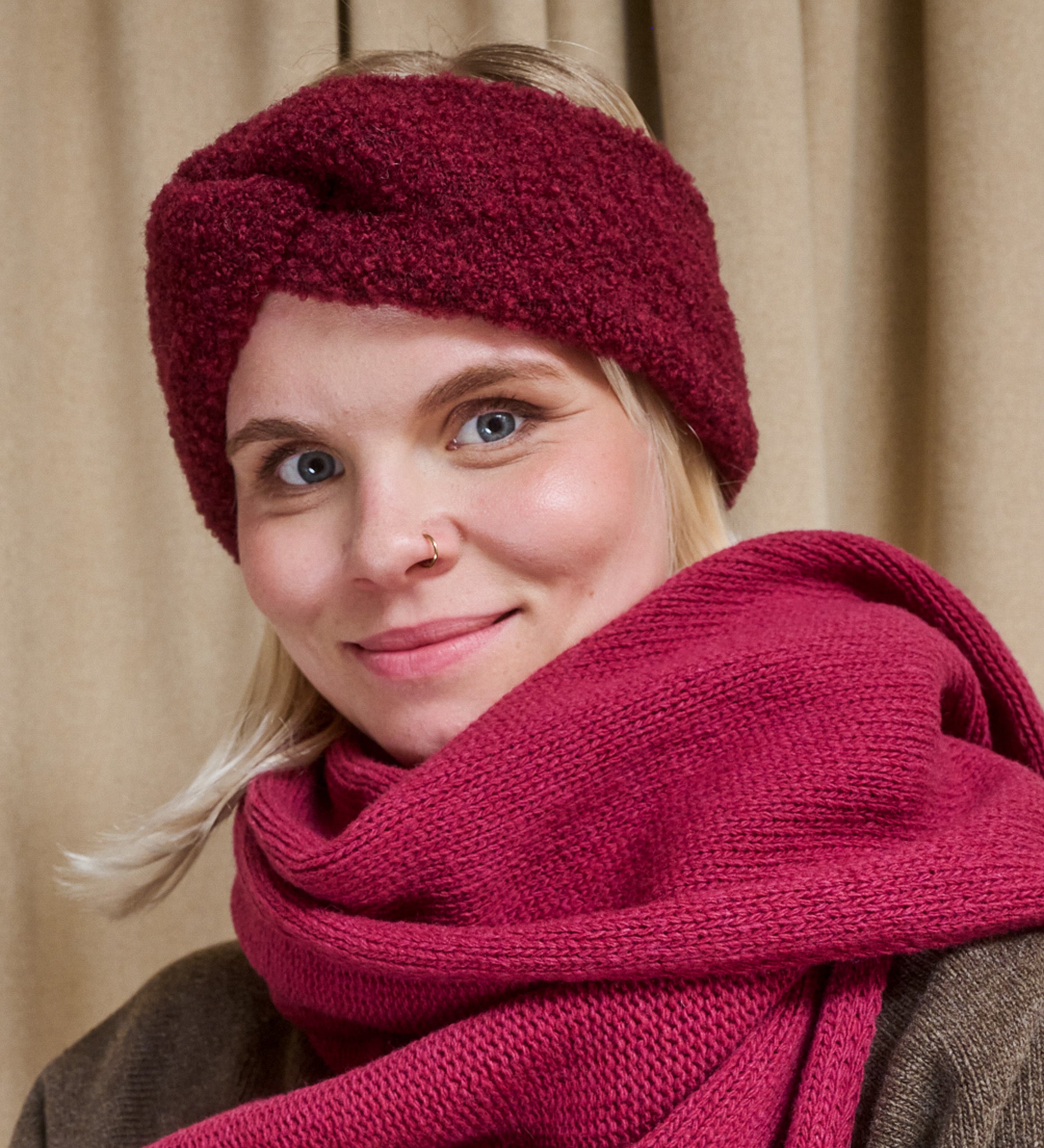 ELLA Stirnband aus Bouclé-Merinowolle – Bordeauxrot
