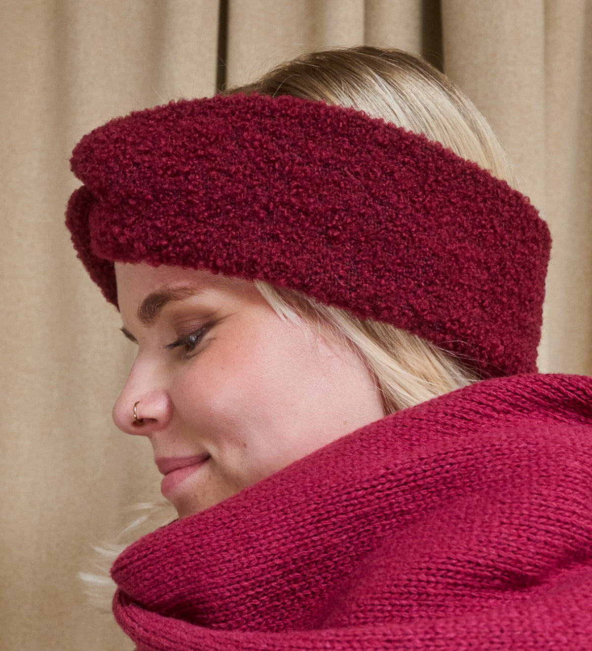 ELLA Stirnband aus Bouclé-Merinowolle – Bordeauxrot