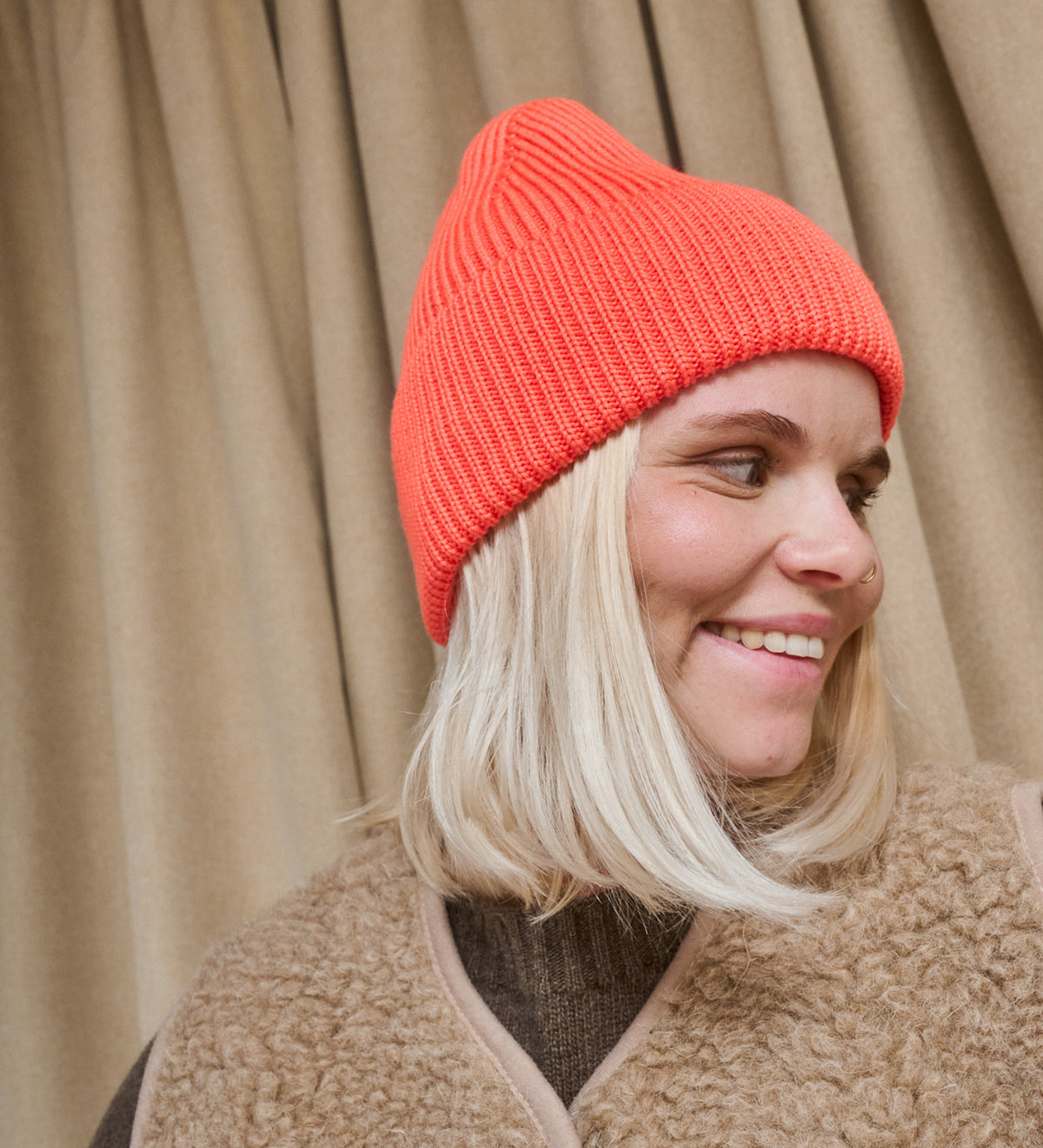 SIGRID Women's 100% merino wool beanie - orange