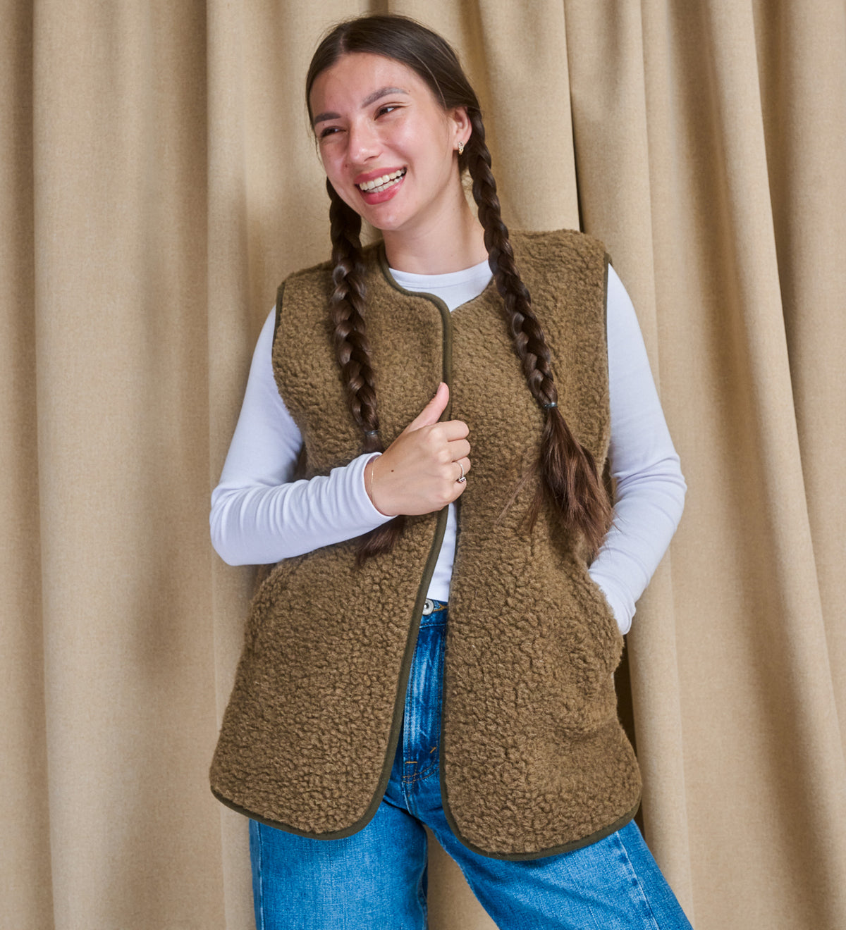 GAJA Zapinana merino wool gilet - oak