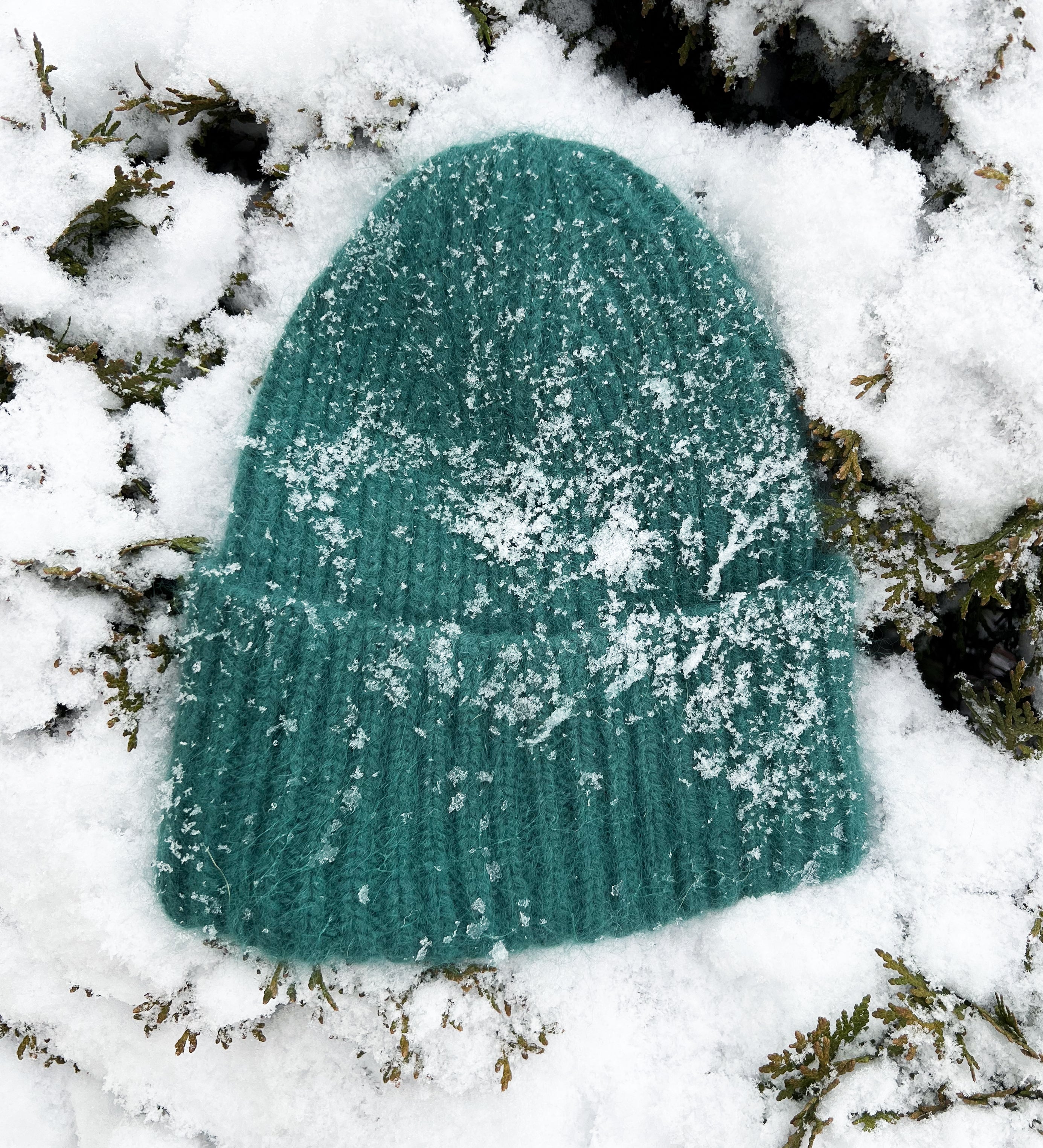 NORA Miękka czapka z angorą - morska zieleń