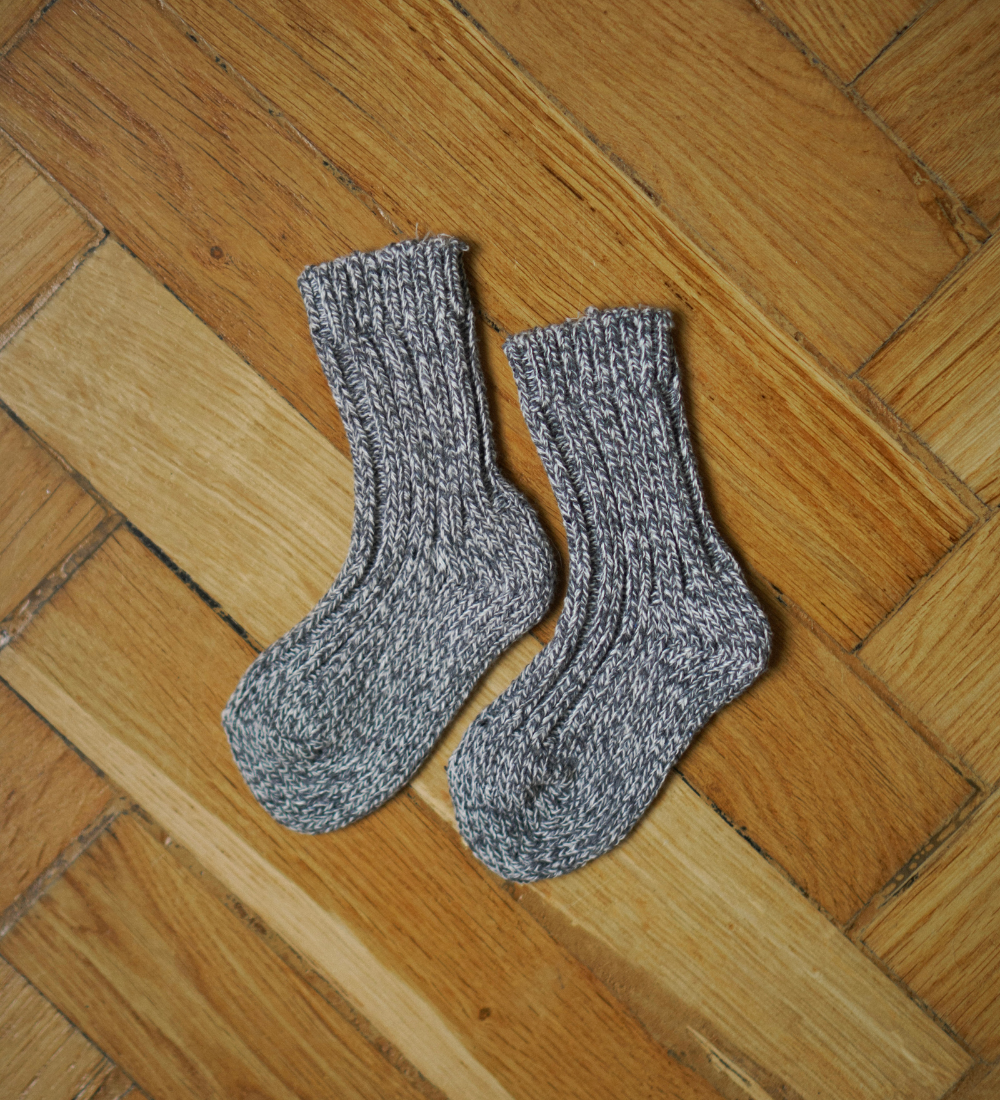 LEIF Skarpetki dziecięce z wełny merino – ciepłe i miękkie - szare