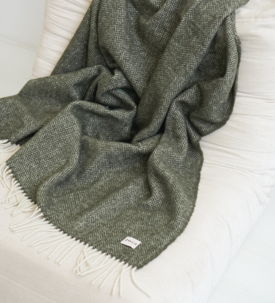 7edbe443abd0729d7f0d6d56b0801045